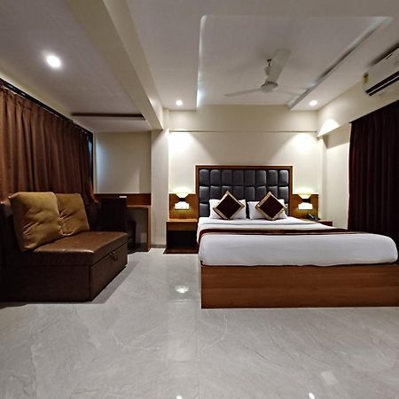 Hotel Ratna Mahal Мумбаї Екстер'єр фото