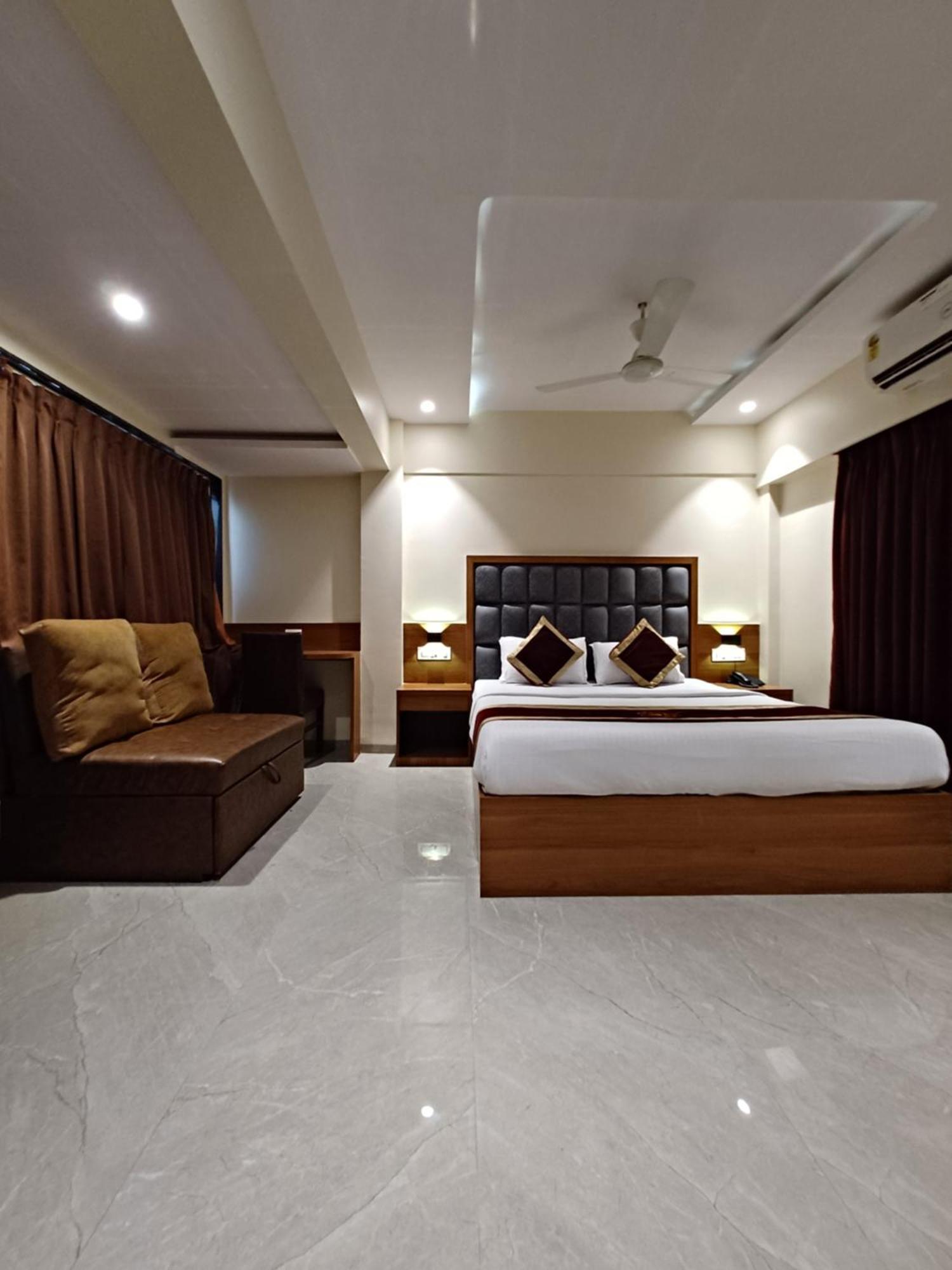 Hotel Ratna Mahal Мумбаї Екстер'єр фото