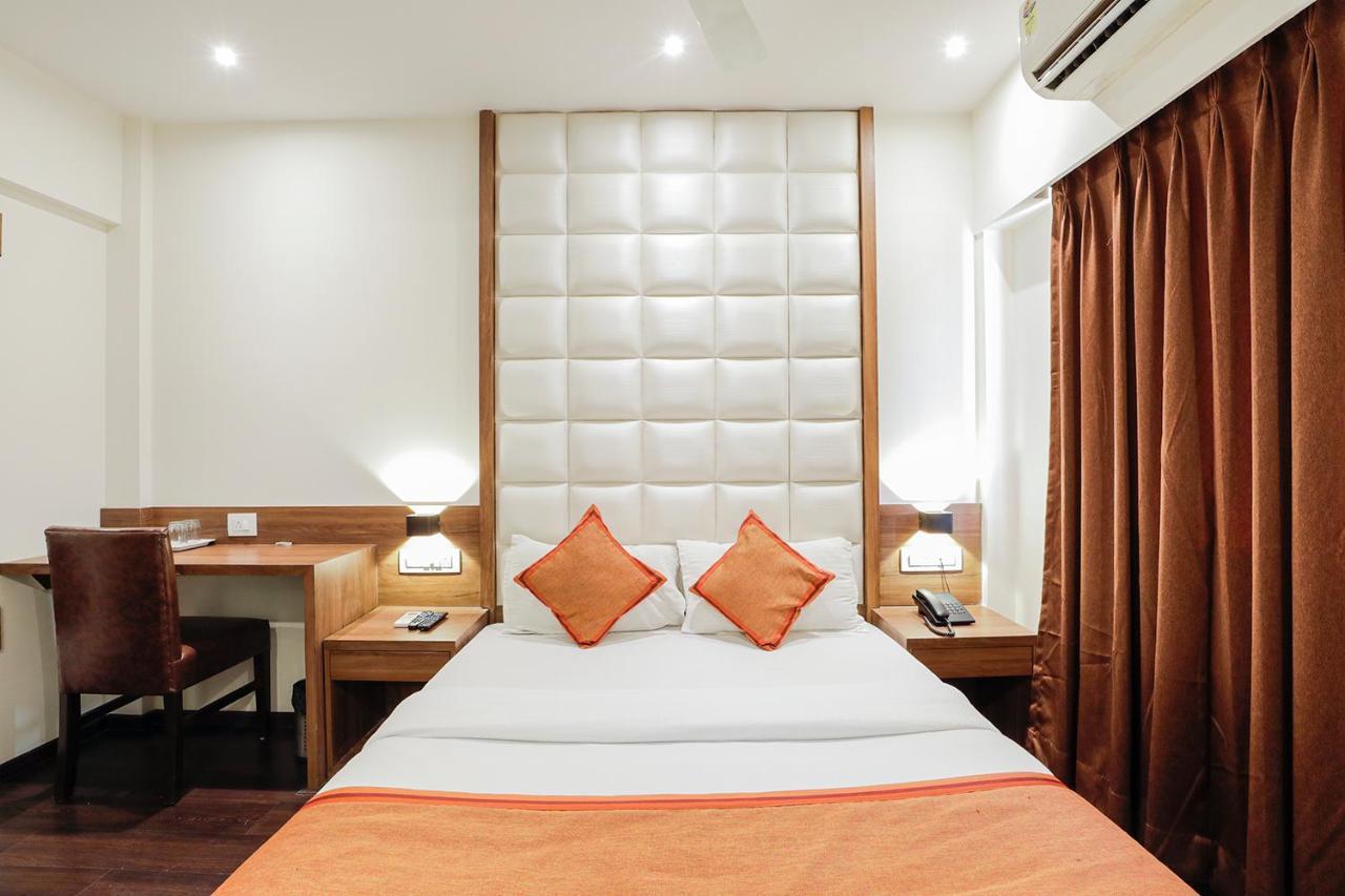 Hotel Ratna Mahal Мумбаї Екстер'єр фото