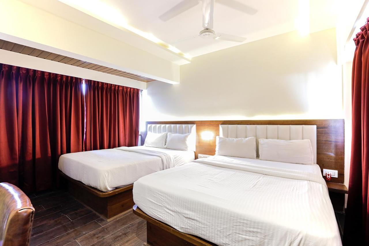 Hotel Ratna Mahal Мумбаї Екстер'єр фото